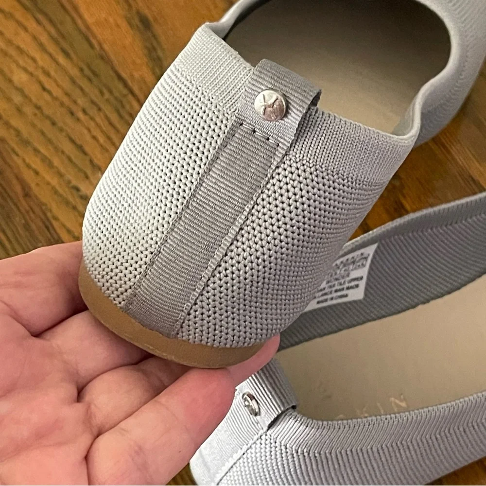 Danskin Wonder Light Gray Mesh Ballet Flats with Bow Sz 8.5 (9) Cushion Soles